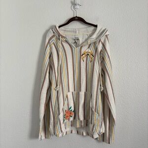 NWT Warner Bros. Size Medium Aquaman Multicolor Striped Lost Kingdom Hoodie